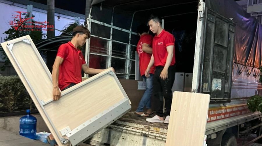 Lưu ý khi sử dụng dịch vụ vận chuyển văn phòng tại TP.HCM